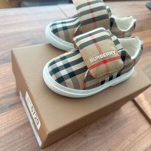 Burberry Kids Sneakers - Beige, Black, and Red